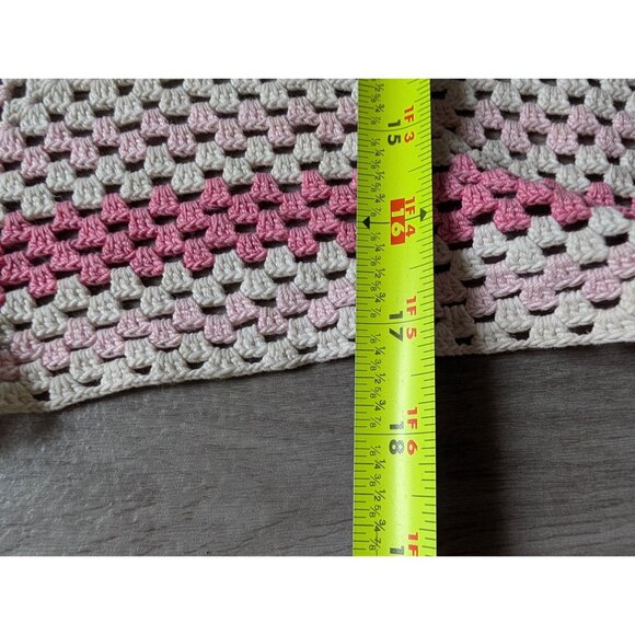 Handmade Crochet Square Tablecloth With Pink Rose Floral Centerpiece - Picture 4 of 5